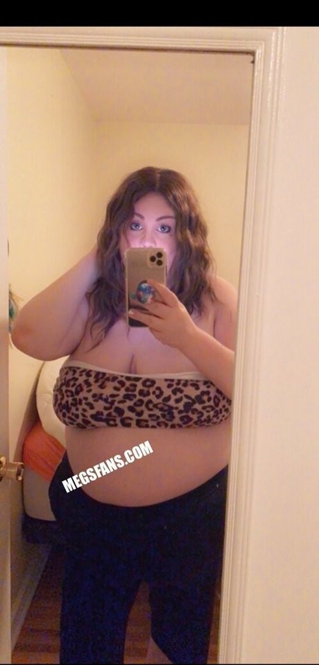 bustymeg hot pornstar picture