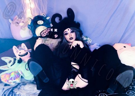 azuzubunnicorn model high quality picture