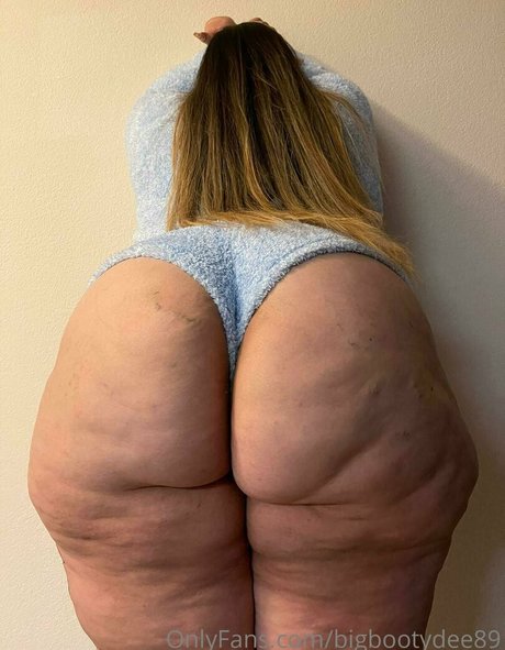 bigbootydee89 star pictures