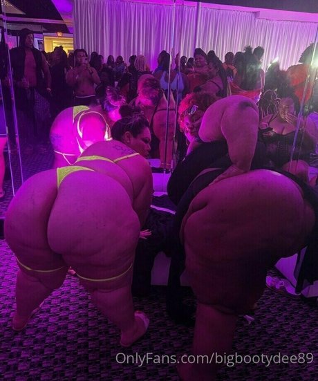 bigbootydee89 perfect pornstar gallery