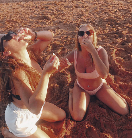 RosieVan high quality actress photos