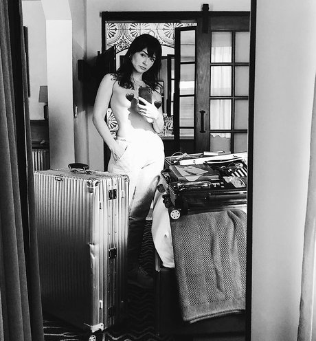 Danielle Noce model xxx pic