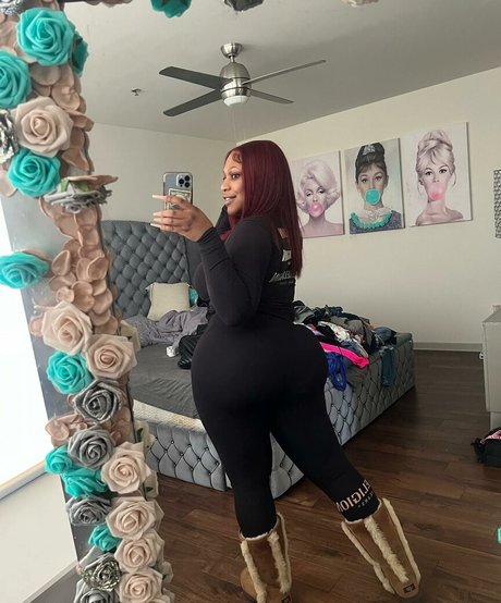 Hen Diorr model pornographic galleries