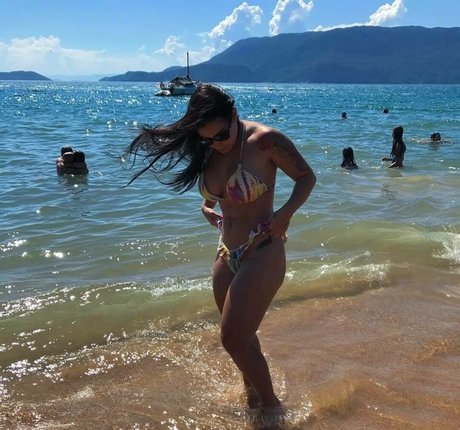 Carol Czeck model hd img