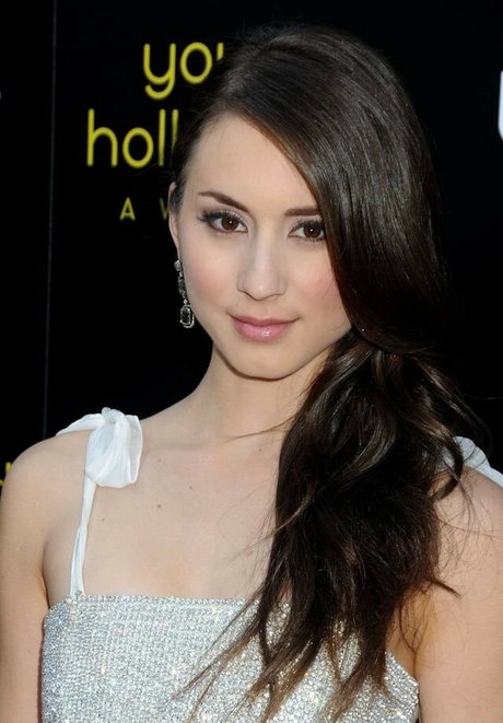 Troian Bellisario star naked photo