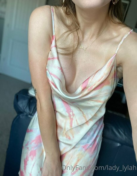 lady lylah top star img