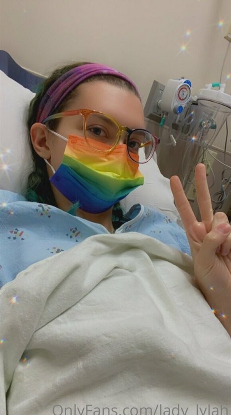 lady lylah pretty star photo