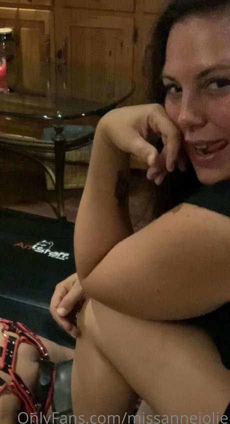 missannejolie pornstar hd photo