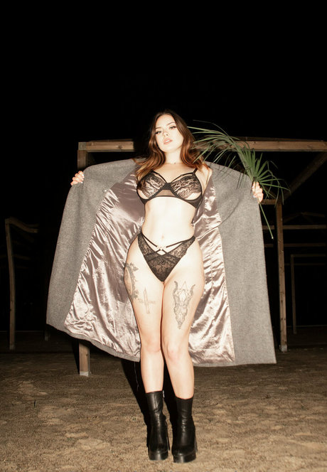 mania official model hot photo