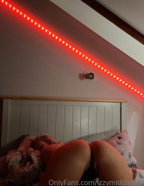 Izzymiddleton model pretty img