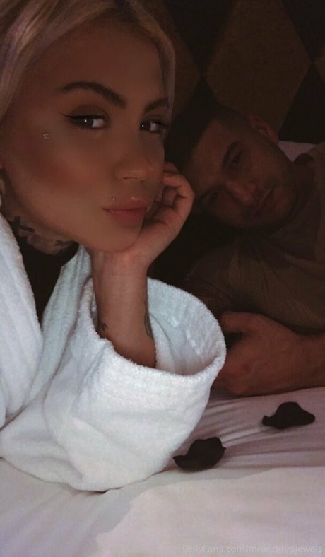 hot mature onlyfans pornos images