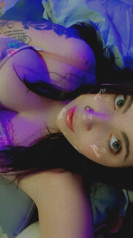 coralinebb model porn photos