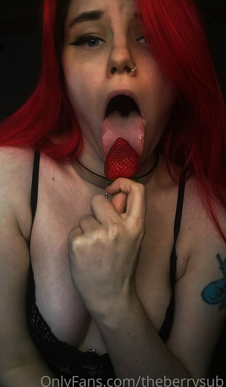 theberrysub pornographic model photo
