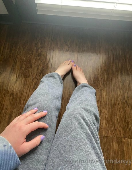 lovefromdaisyy nudes actress images