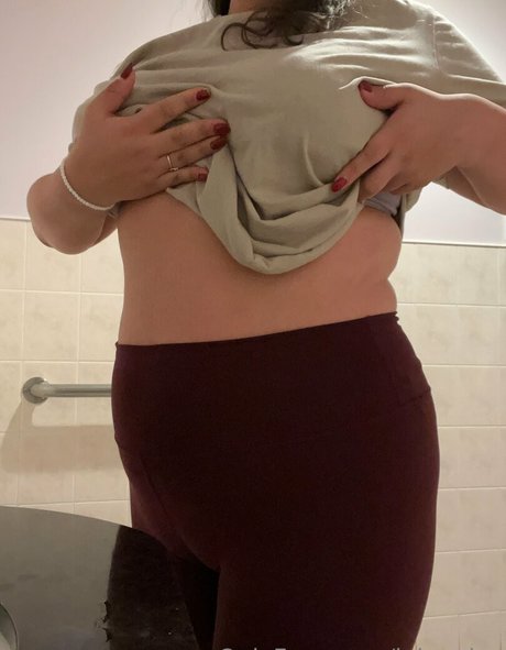 lolagains sexy model img