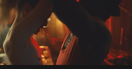 Emily Browning free pornstar archive