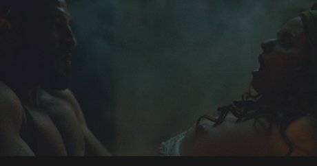 Emily Browning erotic actress photos