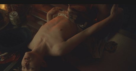 Emily Browning pornographic star pic