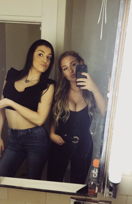 hairy vagina onlyfans exclusive pic