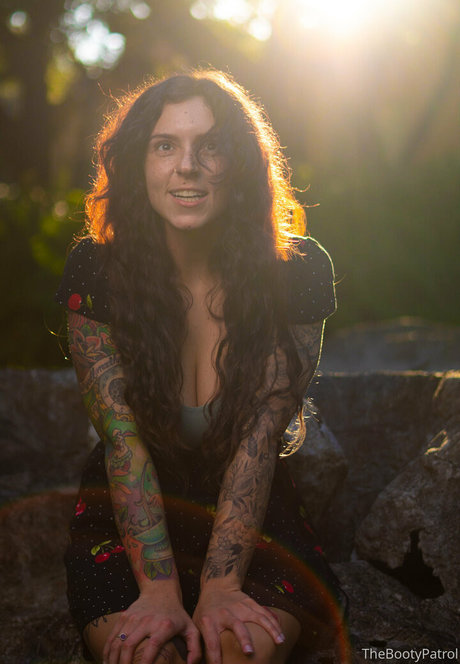 thebootypatrol art model photo