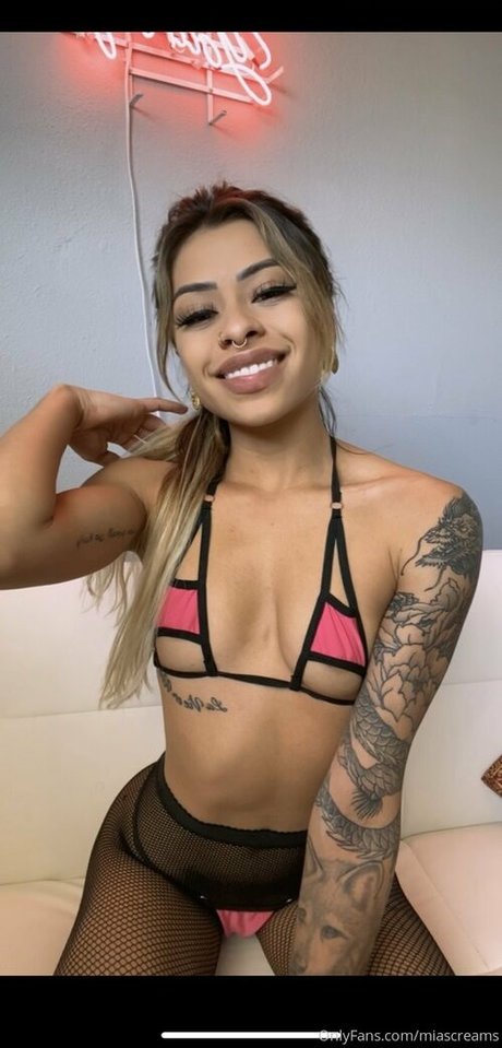 miascreams naked actress pics