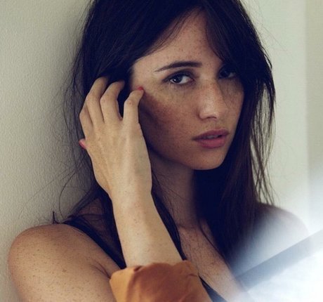 Sara Malakul Lane best model photos