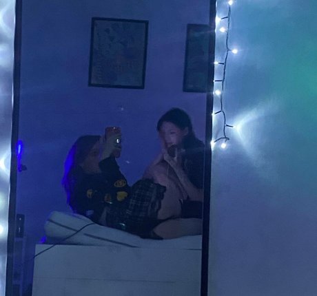 chicks with dicks onlyfans free sexy pic