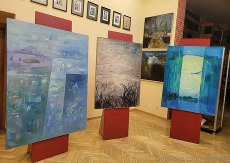 momegh erotic model galleries