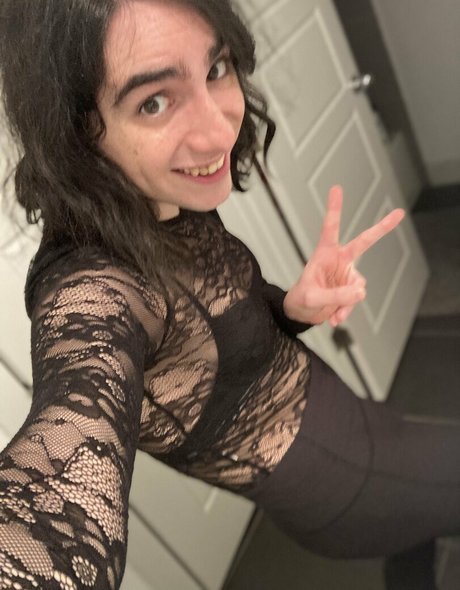 female popular onlyfans exclusive photos