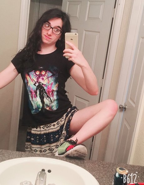 Orcastraw hot star photo