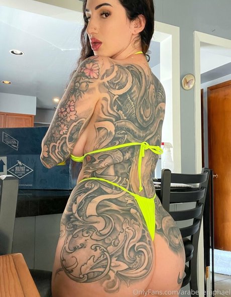 arabelleraphael model erotic photos