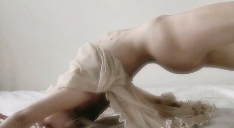 alittle vampy free actress archive