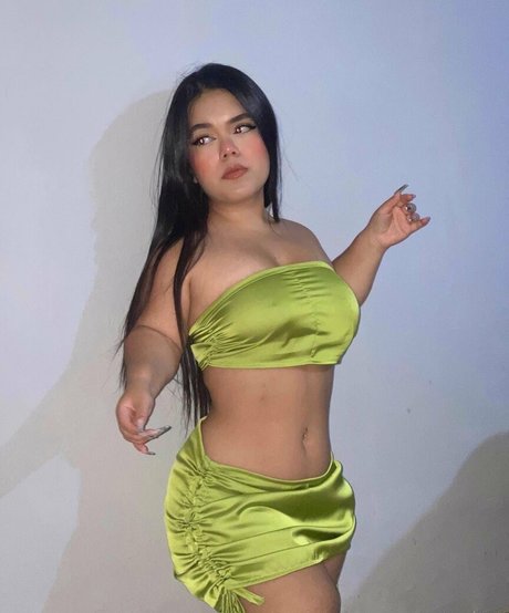 asian american onlyfans exclusive image