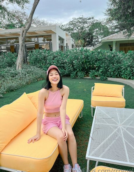 two onlyfans nude img