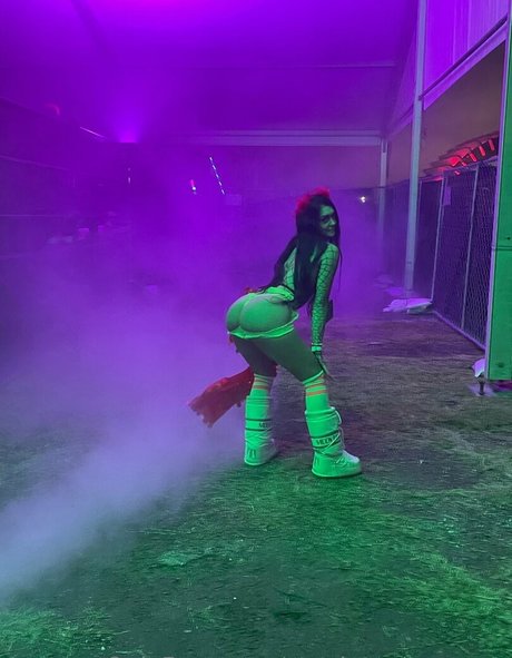 Vendetta Summer pornstar hot image