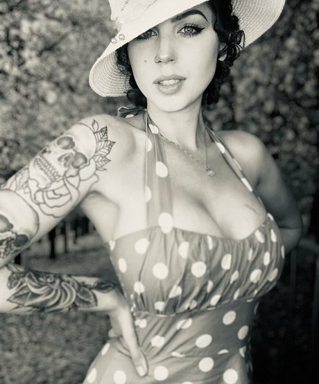 Punkqueenxoxo sexy pornstar galleries