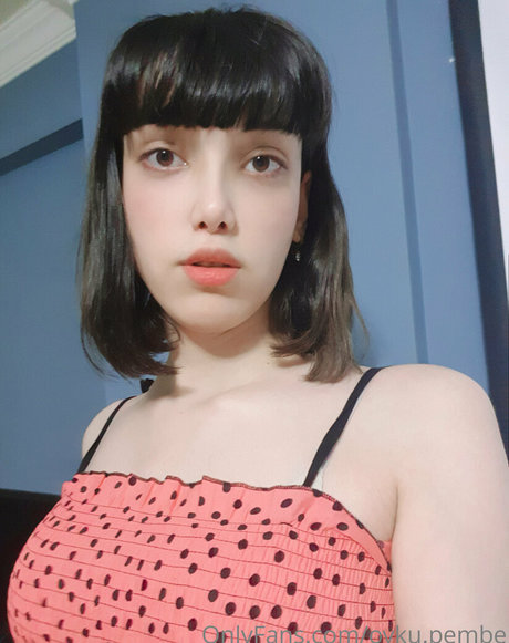 oyku pembe pretty star img