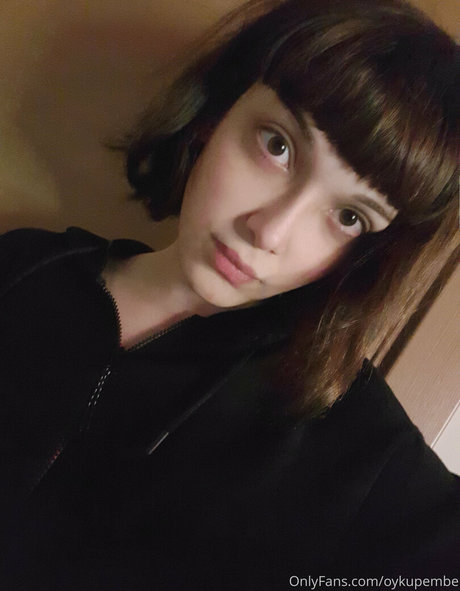 oyku pembe model art photo