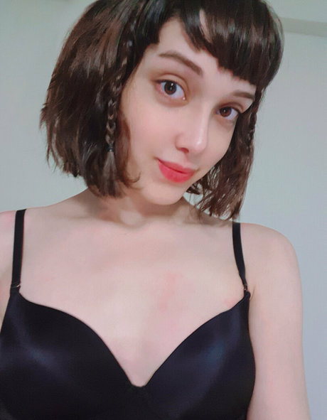 oyku pembe pretty pornstar picture