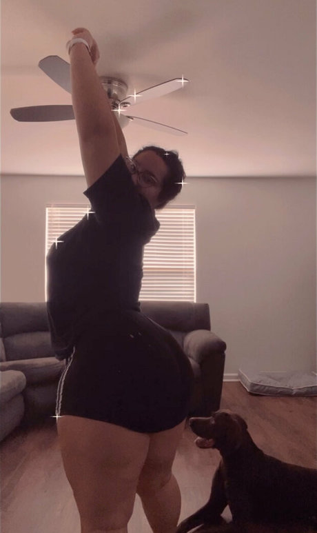 morenita free adult model photos