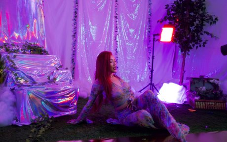 kaliauniverse naked actress photo