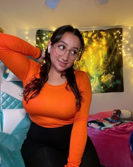 Nikki Geeks nudes model gallery