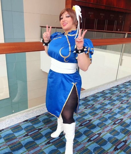 Nikki Geeks star img