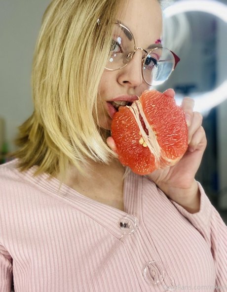 college girl onlyfans pornographic img