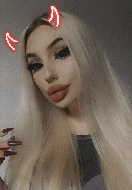 charlotteventura exclusive star picture