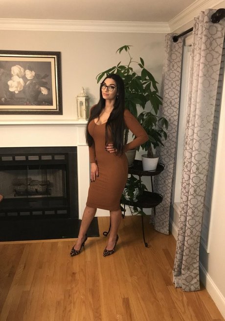 Nysa Moore adult model gallery