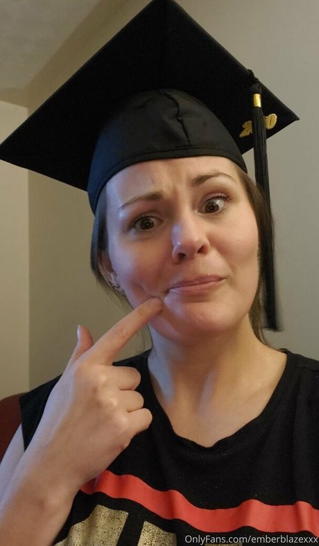 emberblazexxx model pretty photo