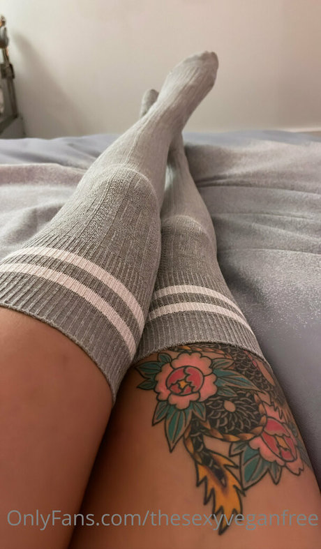 thesexyveganfree nice model pic