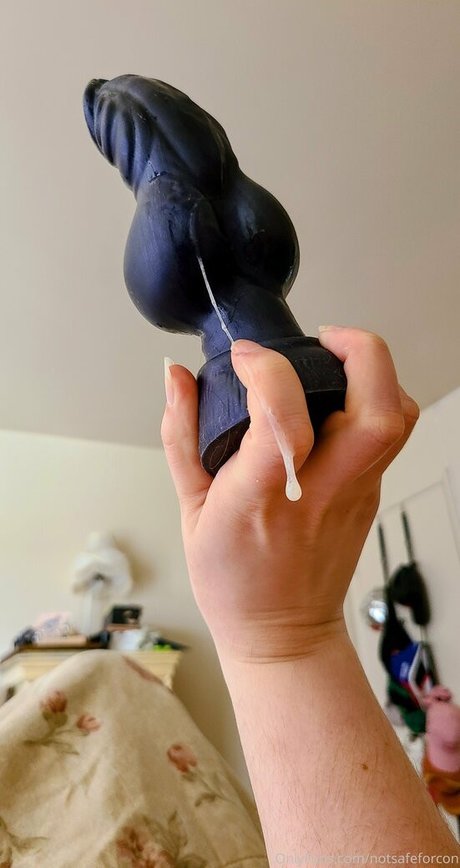 notsafeforcon pornstar nudes image