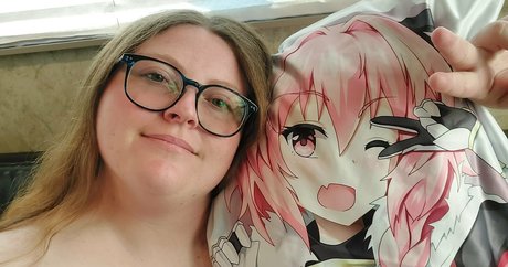 lukeylewdcario model top pictures